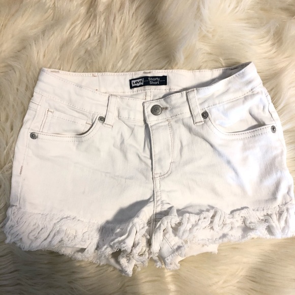 Levi's Other - Levi’s White girl jean shorts
